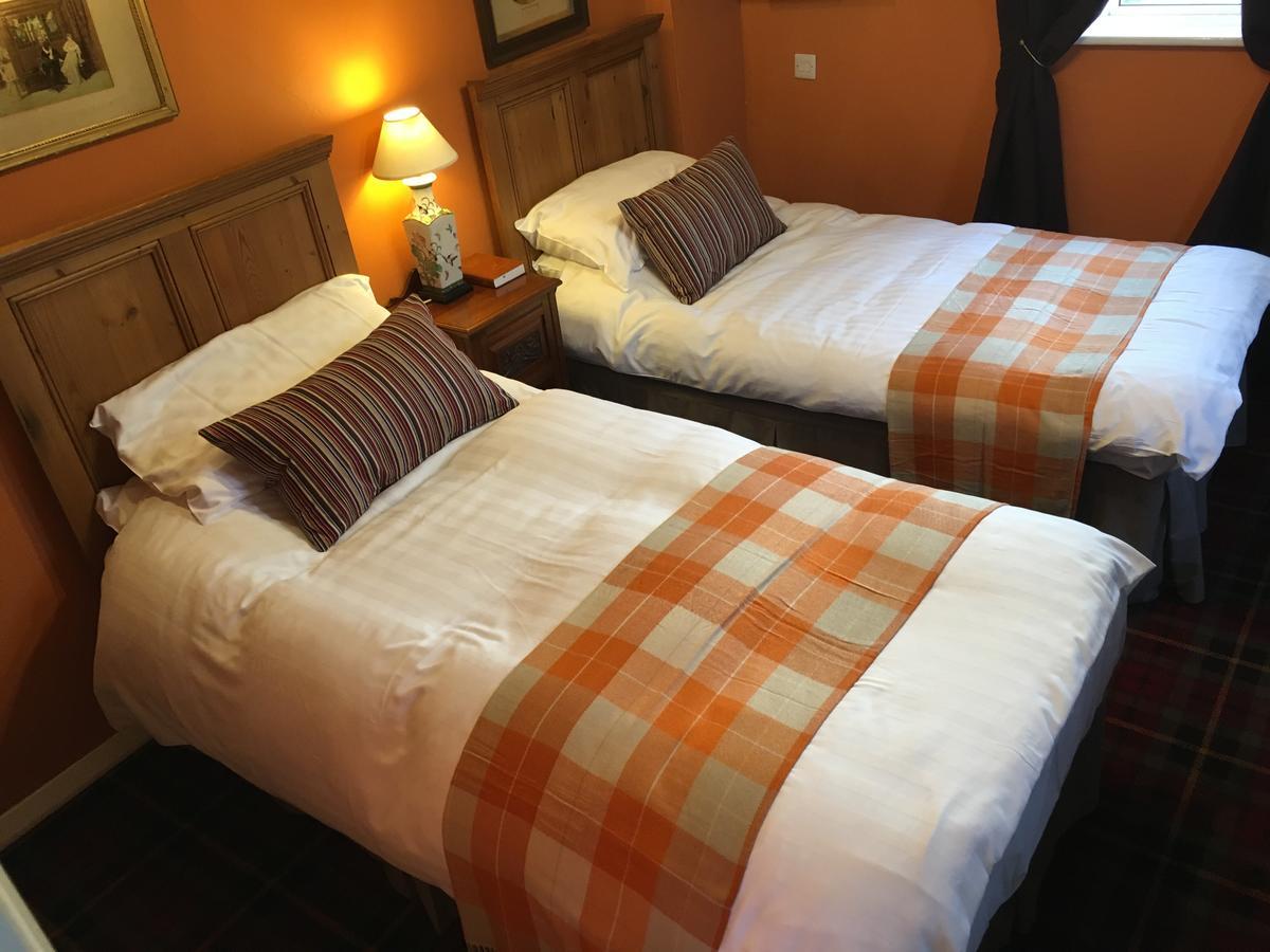 Robin Hood Inn Wall Houses 外观 照片